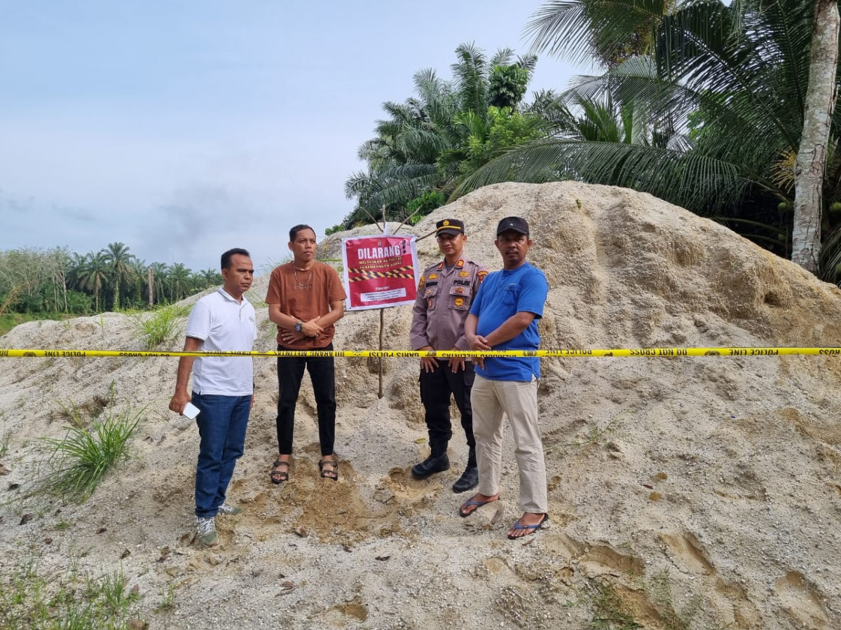 Polsek Tambang Pasang Police Line Lokasi Galian C Diduga Ilegal di Parit Baru